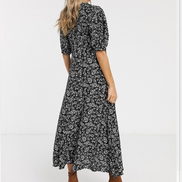 Free People Dresses & Skirts - Free People Jessie Ditsy Floral Midi Dress Black White Size 4 Women’s Viscose